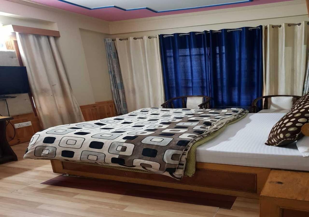 Hotel Apple Regency Shimla Bagian luar foto