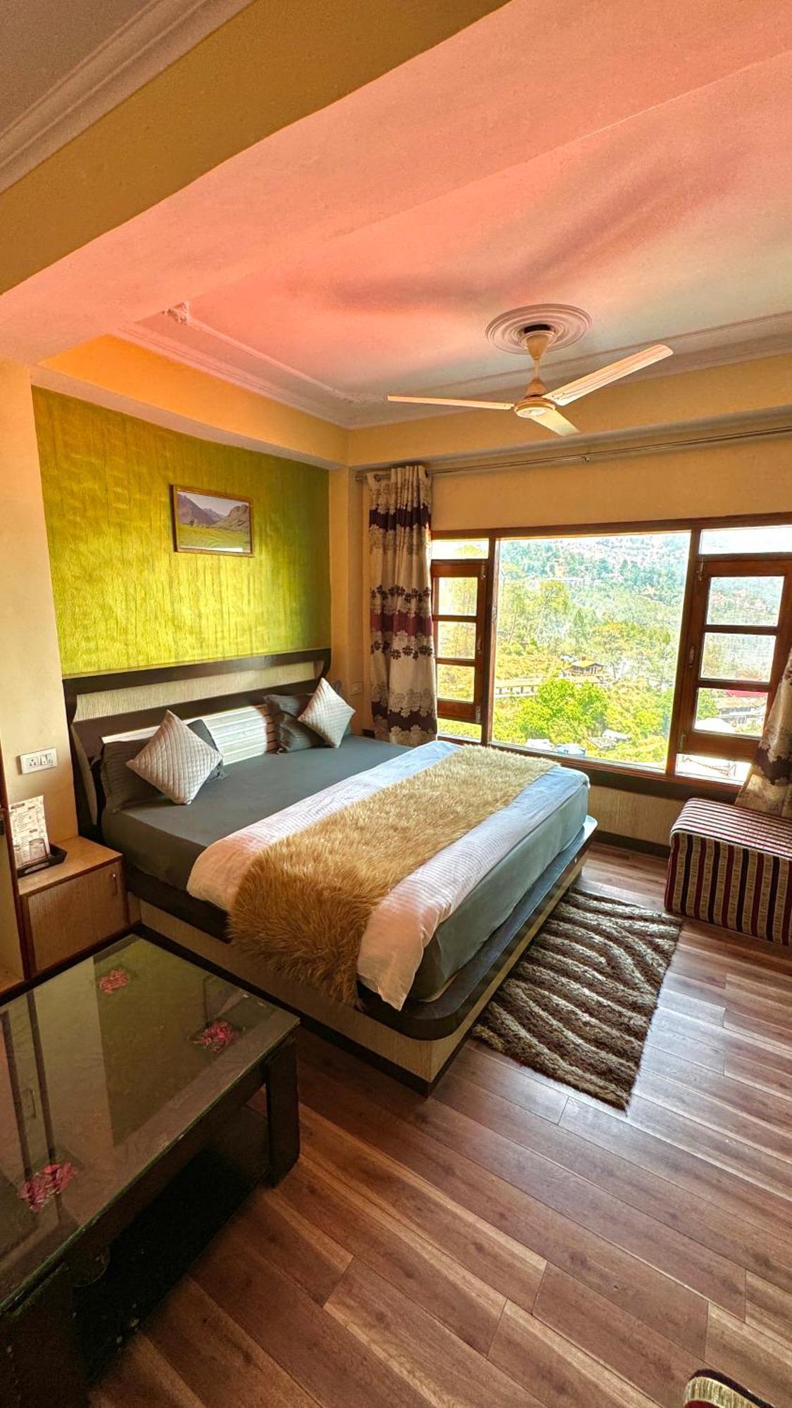 Hotel Apple Regency Shimla Bagian luar foto