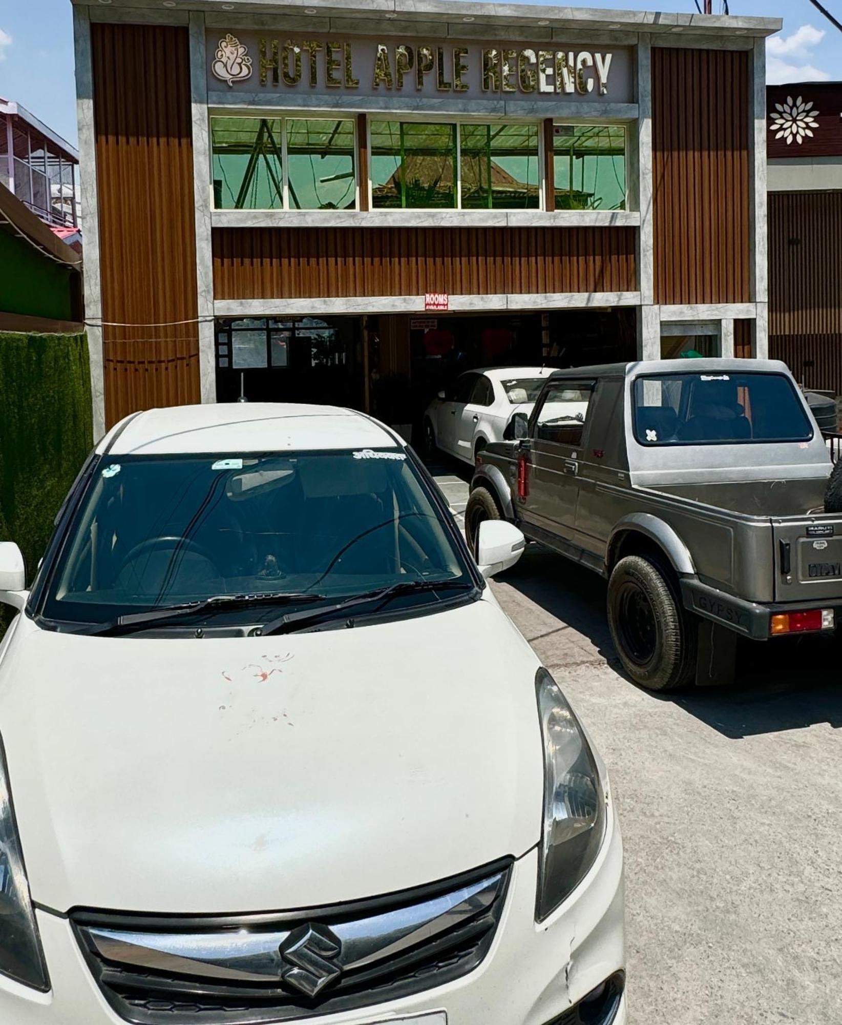 Hotel Apple Regency Shimla Bagian luar foto