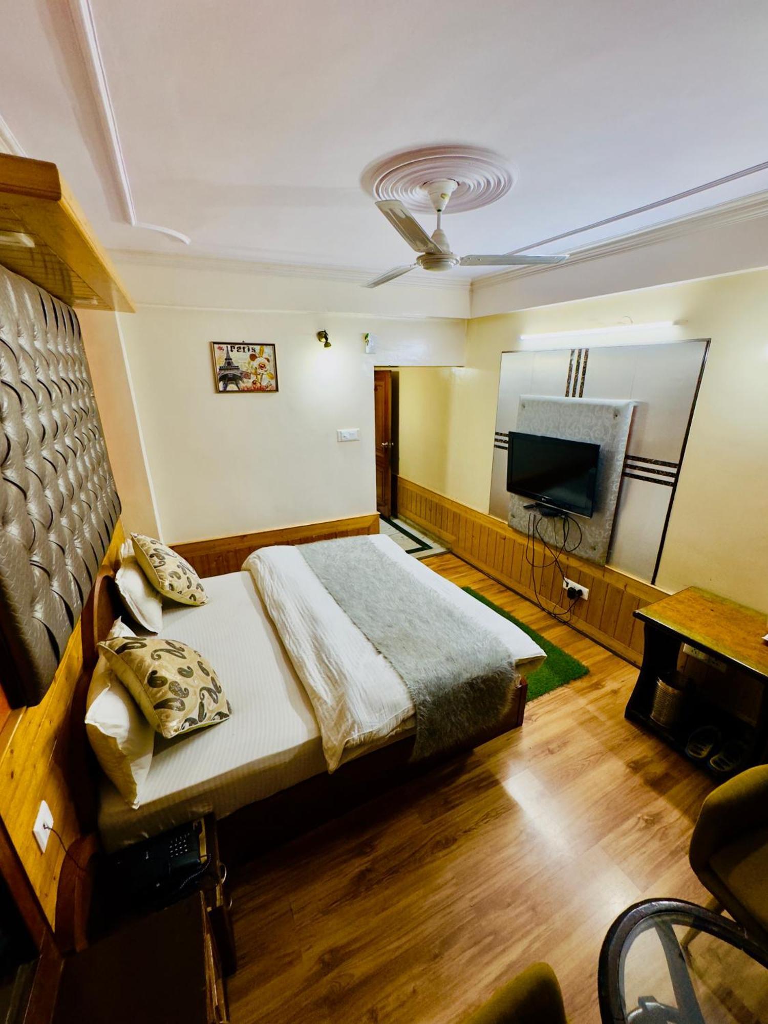Hotel Apple Regency Shimla Bagian luar foto